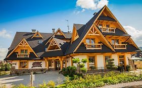 DWOREK MYŚLIWSKI HUBERT-Tutaj czeka na ciebie oszczędność&komfort&najlepsza lokalizacja, Jesteśmy przy samych Termach Bania i Stoku Narciarskiego Kotelnica, Na miejscu wypożyczalnia nart, rowerów w atrakcyjnej cenie dla gości oraz darmowy parking